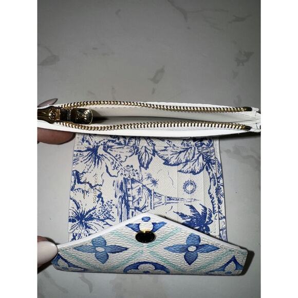 Louis Vuitton Blue Victorine Small Wallet - Excellent Condition - Picture 6 of 9